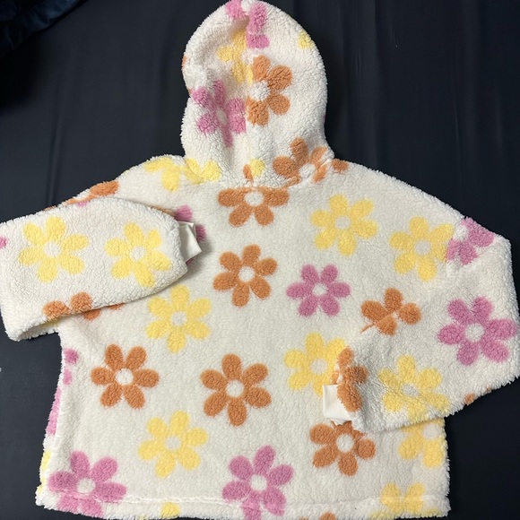 NWT Barbie™️💕 The Movie Floral Sweat-shirt NWT - Picture 7 of 7